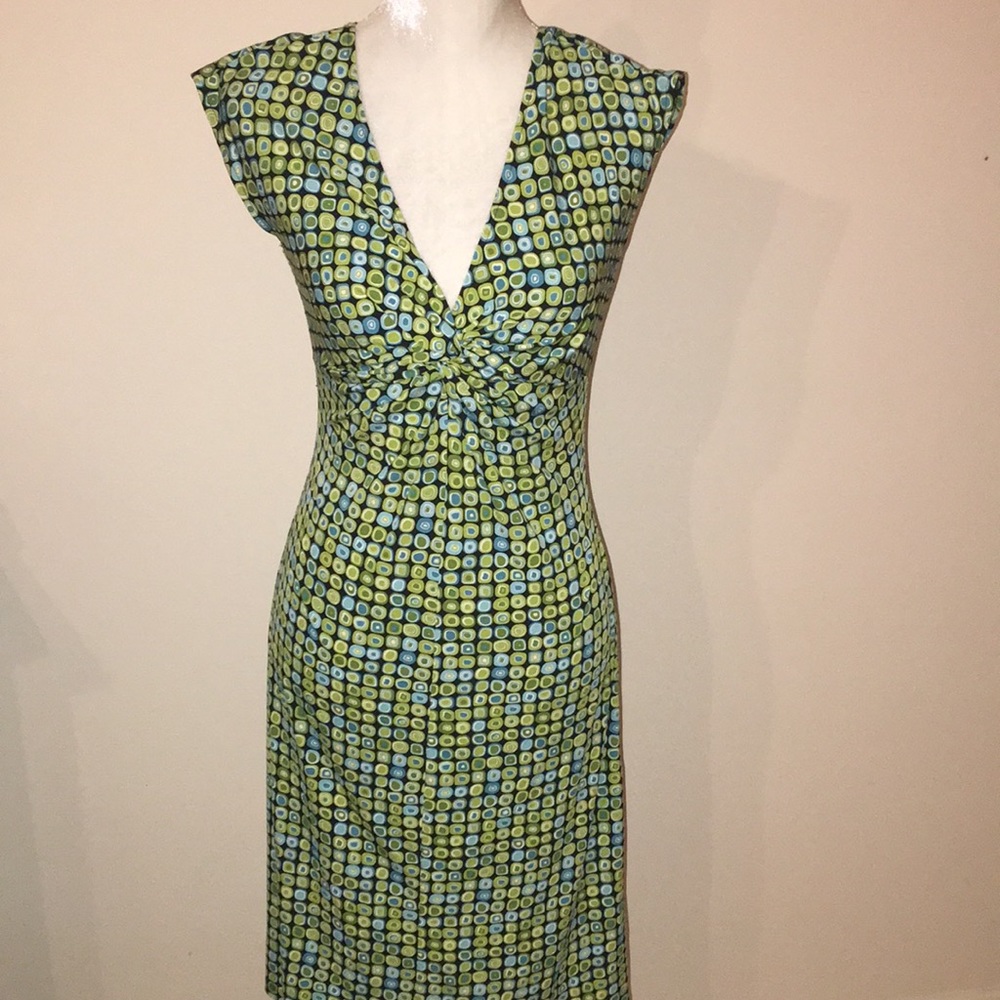 Cap sleeve midi length dress